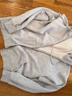 Brandy Melville Light Gray Zip-Up Hoodie